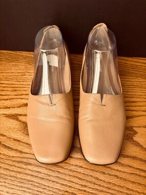 Naturalizer tan soft leather slip on flats loafers shoes sz 9.5